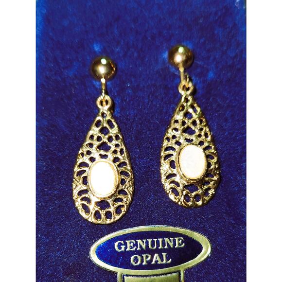 Elizabeth Ferrell Clip-on Earrings - Picture 1 of 4